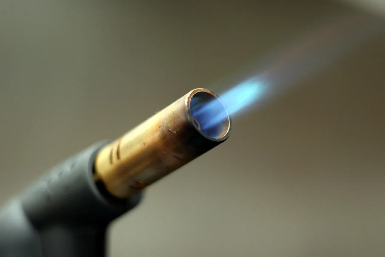 blowtorch, flame, hot, tool, soldering, burn, craft, burner, plumbing, welder, gas, torch, ignite, butane, nozzle, propane, blowtorch, blowtorch, blowtorch, soldering, soldering, burner, plumbing, plumbing, plumbing, plumbing, welder, welder, welder, welder, gas, gas, gas, gas, torch, torch, torch, torch, torch, butane, propane, propane. Wrap and tint shop workflow: the three clocks, four stalls and six records per vehicle