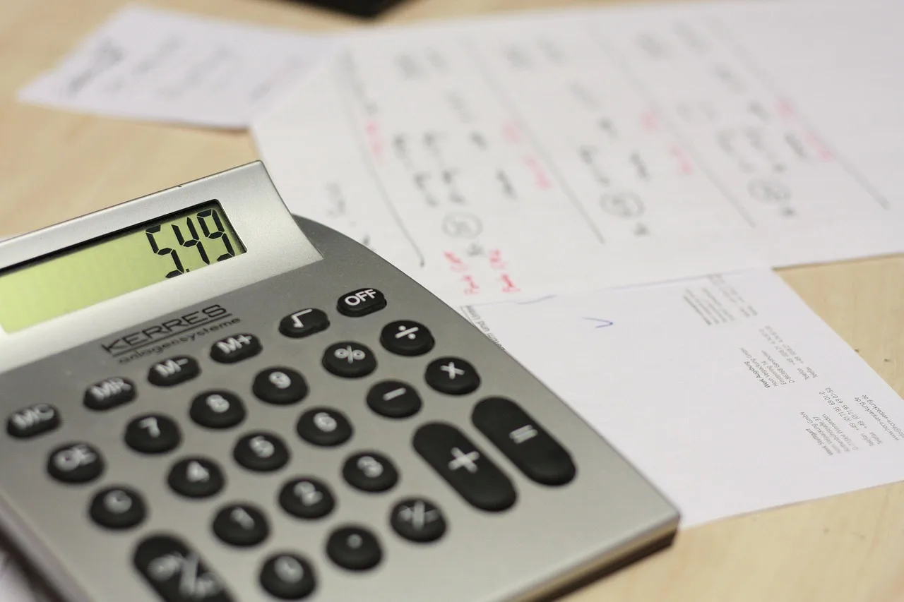 calculator, table, invoice, work, pay, calculator, calculator, calculator, calculator, invoice, invoice, invoice, invoice, invoice. Wrap and tint shop employee pay: models and obligations